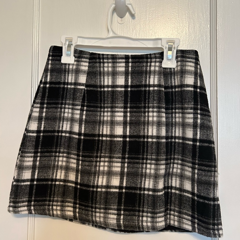 Black and white plaid mini skirt